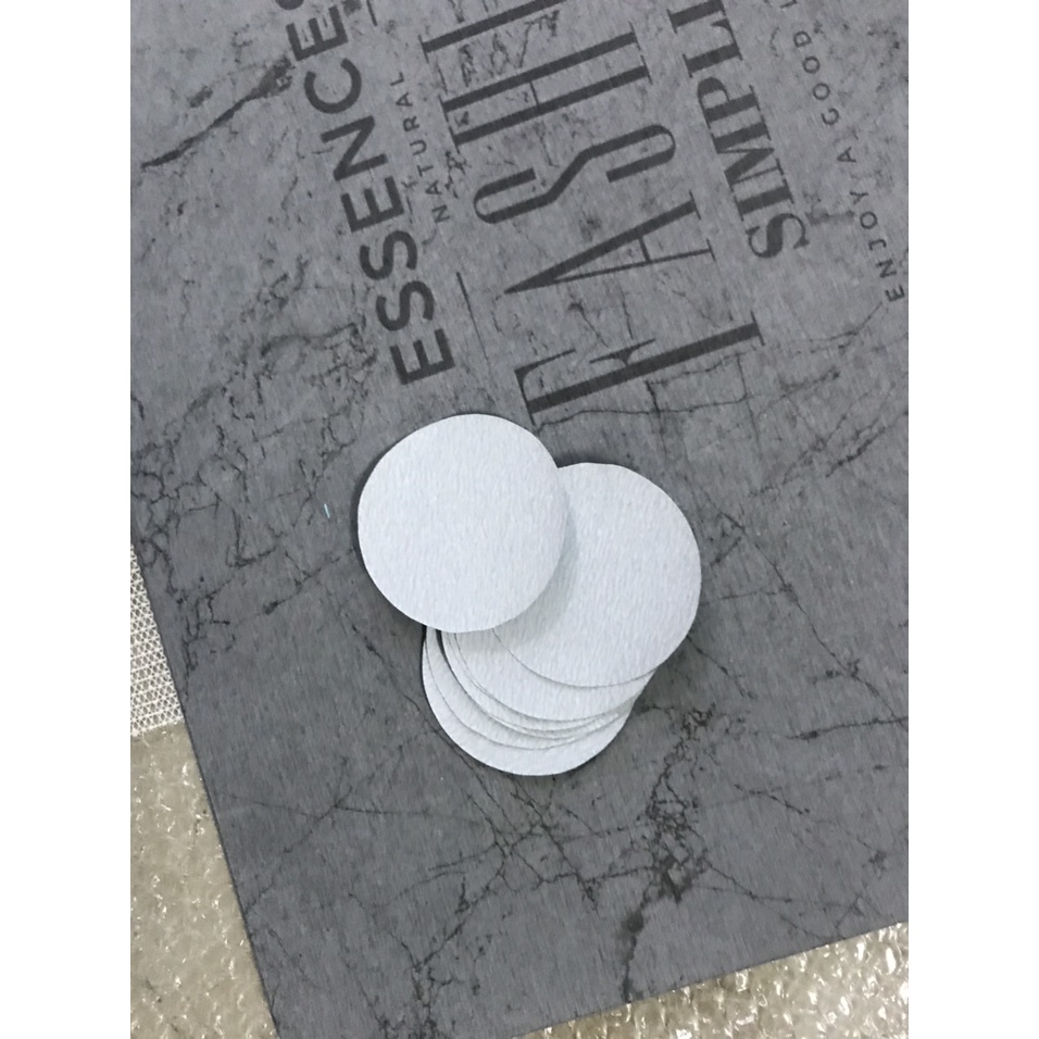 Miếng cọ vệ sinh thảm đá cực chất, siêu sạch, dễ dàng tẩy đi vết bẩn trên thảm