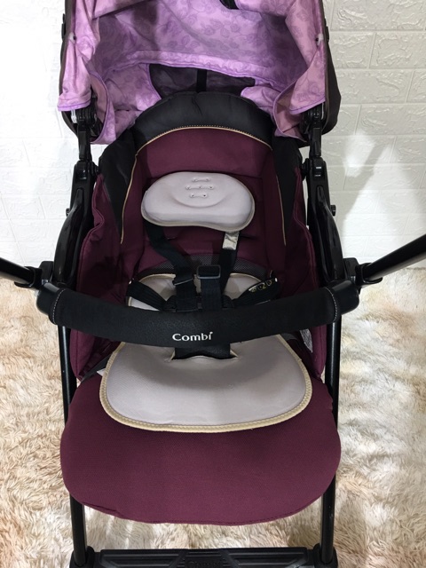 Xe đẩy cho bé Combi Diaclasse XY500 auto 4 cas