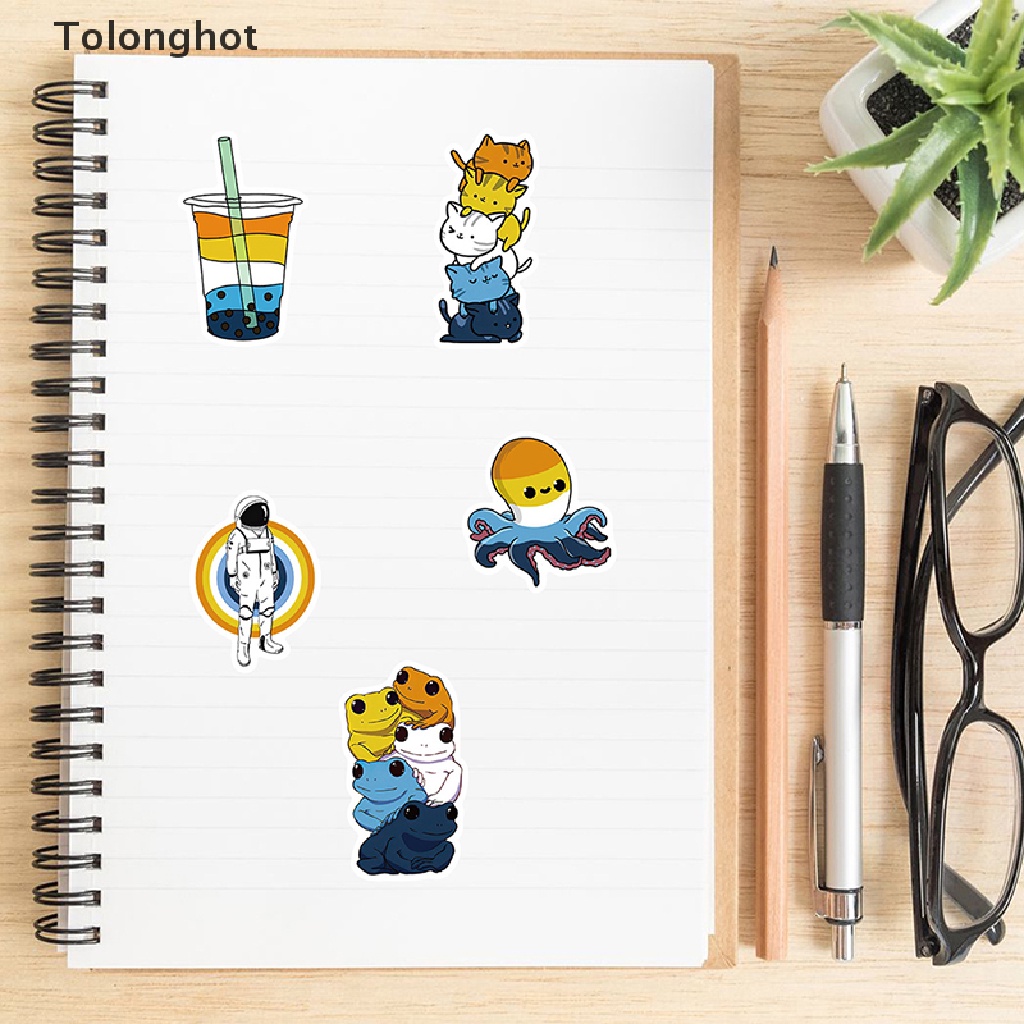 Bộ 52 Miếng Dán Trang Trí Vali / Laptop / Xe Máy Họa Tiết Graffiti Độc Đáo