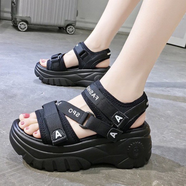 Sandal Nữ Mác AAA Đế Độn Siêu nhẹ 3 quai Chéo Hot Trend