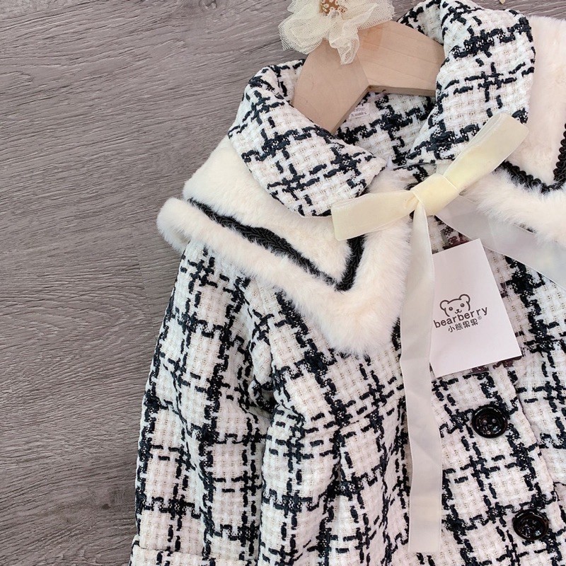 Áo dạ kẻ cổ lông dành cho bé