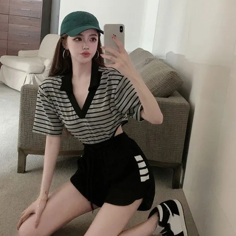 ☽☃ Áo Croptop liền thân bodysuit kẻ cộc tay cổ V cá tính ALT18 | BigBuy360 - bigbuy360.vn