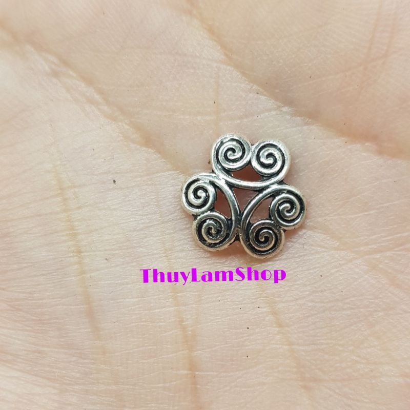 Charm ốp hoa chặn hạt họa tiết hoa văn bạc thái đẹp