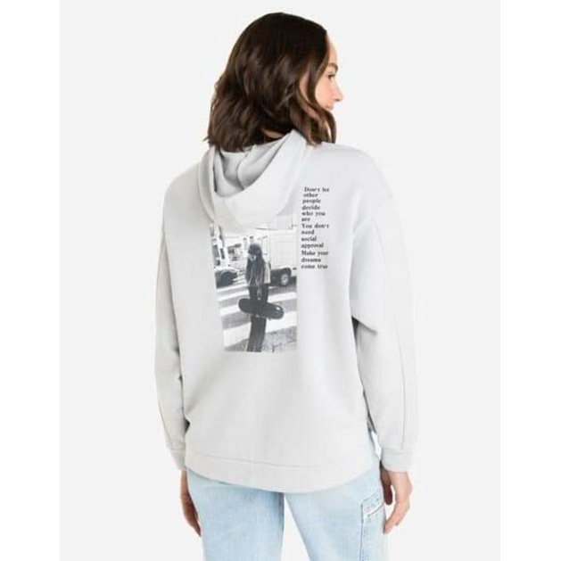 Áo hoddie có mũ