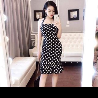 Đầm body cổ yếm đuôi tôm
