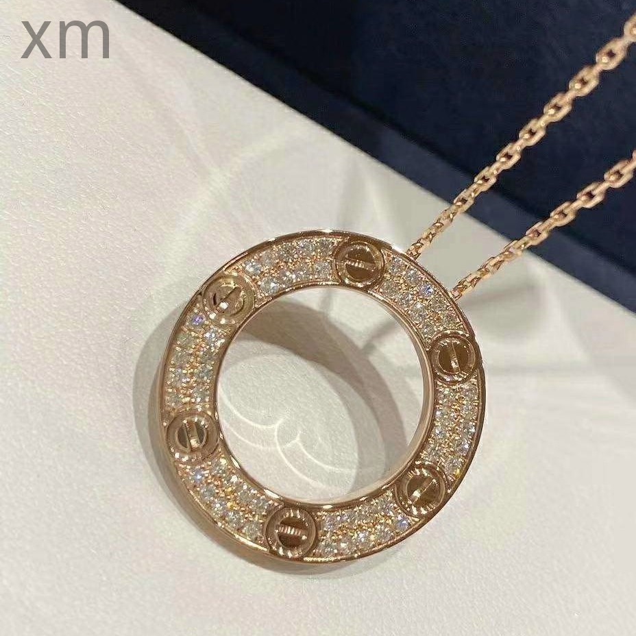 Dây Chuyền Mặt Bánh Kem Lớn Bằng Thép Titan 18k Kim Cương Không Gây Dị Ứng Làm Quà Tặng Sinh Nhật Bạn Gái