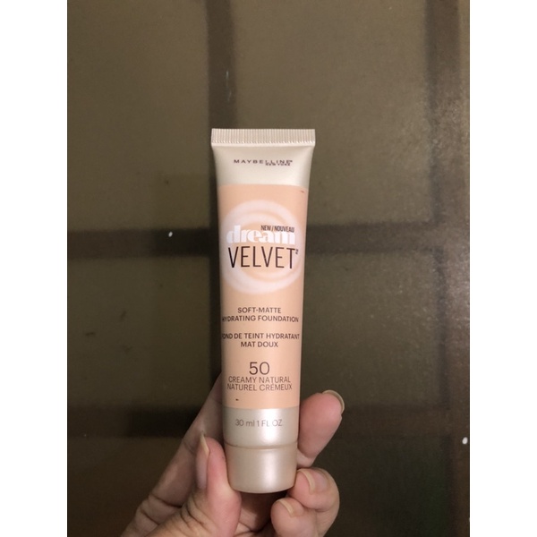 Kem nền kiềm dầu Maybelline Dream Velvet Hydrating Foundation 30mL