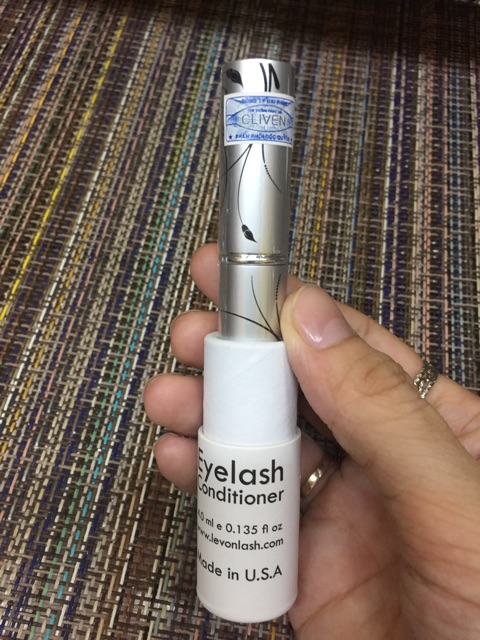 Serum dài mi Levon Lash