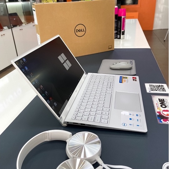 Laptop Dell inspiron 5505 Ryzen 4500U/ Ram 16Gb/SSD 512Gb/ Màn hình 15.6'' IPS Full HD 1080P/ Vân tay 1 chạm
