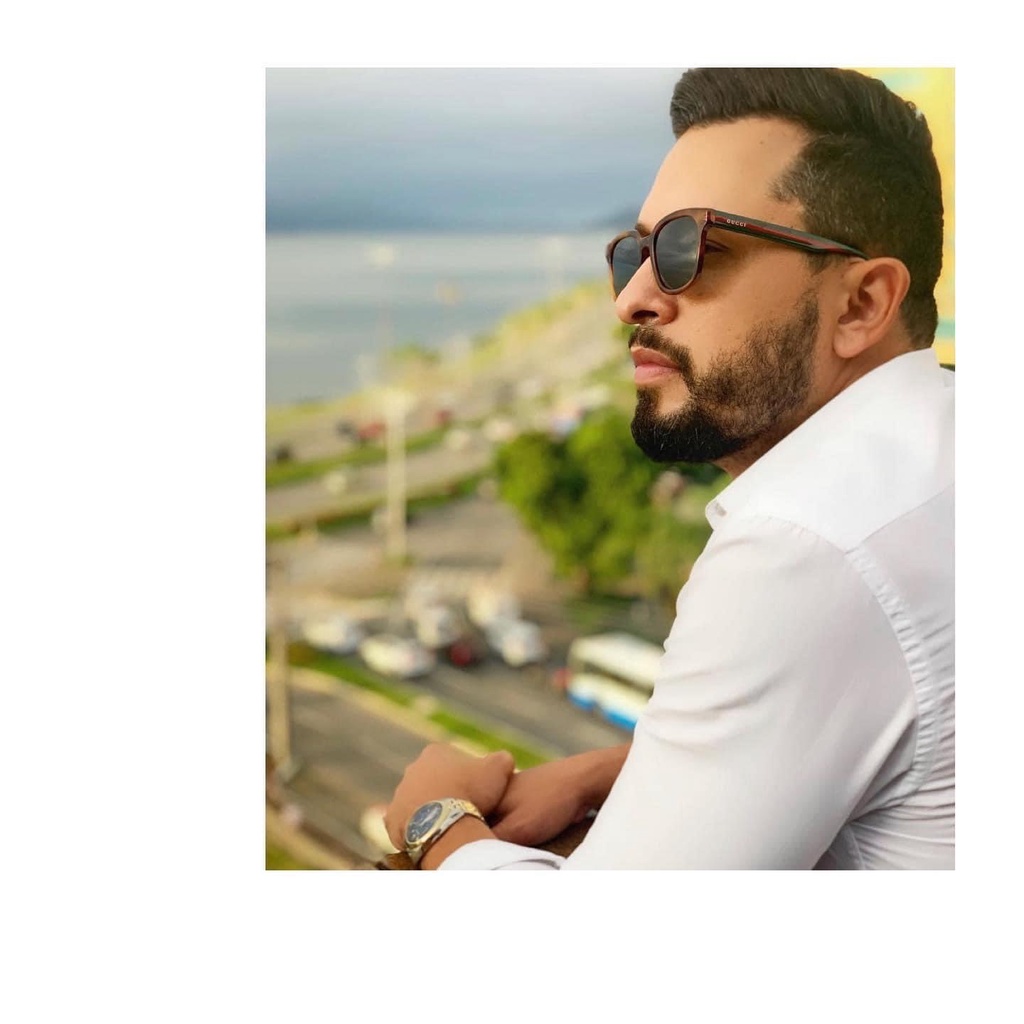 Kính mát Gucci viền havana, mắt xám, càng kính kẻ sọc xanh đỏ GG0847SK 004