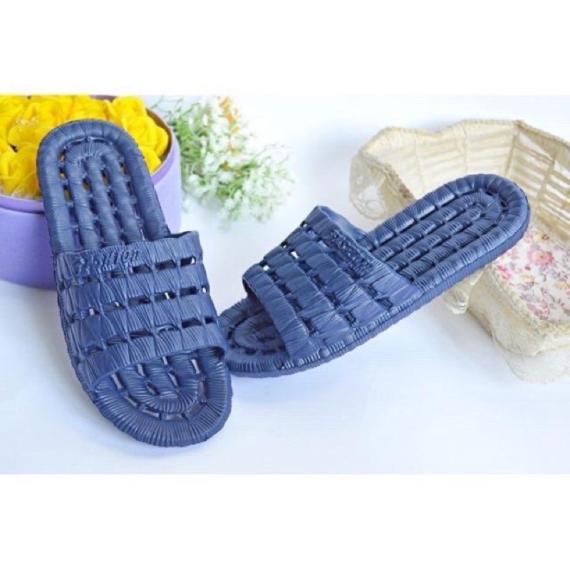 Dép lê xốp đi trong nhà, dép lỗ thoáng khí mát chân ráo nươc đi nhà vệ sinh,nhà tắm bảo vệ đôi bàn chân bạn