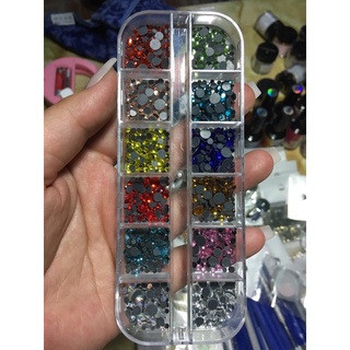 Khay Đá Chân Keo Lưới YHB Mix Size Mix Màu 1440 viên