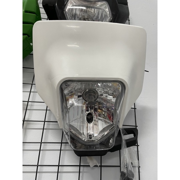 Đầu đèn xe cào cào