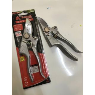 KÉO CẮT CÀNH NHẬT BẢN KAPUSI CAO CẤP  ST5-0850 LƯỠI SIÊU BÉN CÓ TẶNG KÈM LÒ SO
