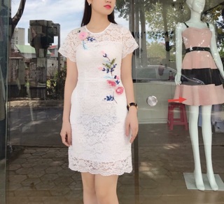 Đầm ren thiết kế