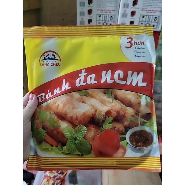 BÁNH ĐA NEM LÀNG CHIỀU 20 LÁ. CÓ 2 MÀU NÂU VÀ TRẮNG.