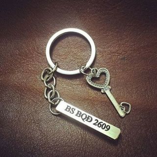 Móc Khóa Khắc Tên Kèm Charm