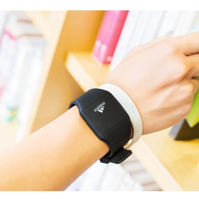 Đồng hồ thể thao Nike có đèn LED độc đáo