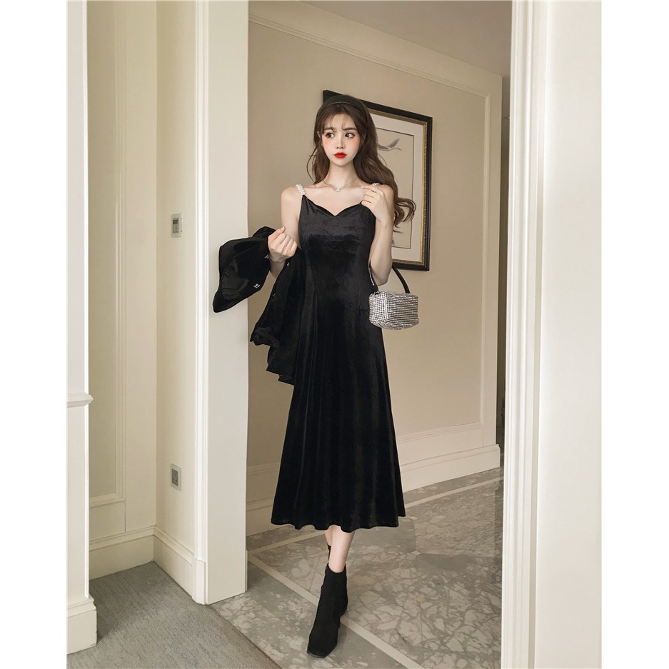 Đầm nhung tiểu thư hai dây dáng dài siêu sang chảnh kèm ảnh thật | BigBuy360 - bigbuy360.vn