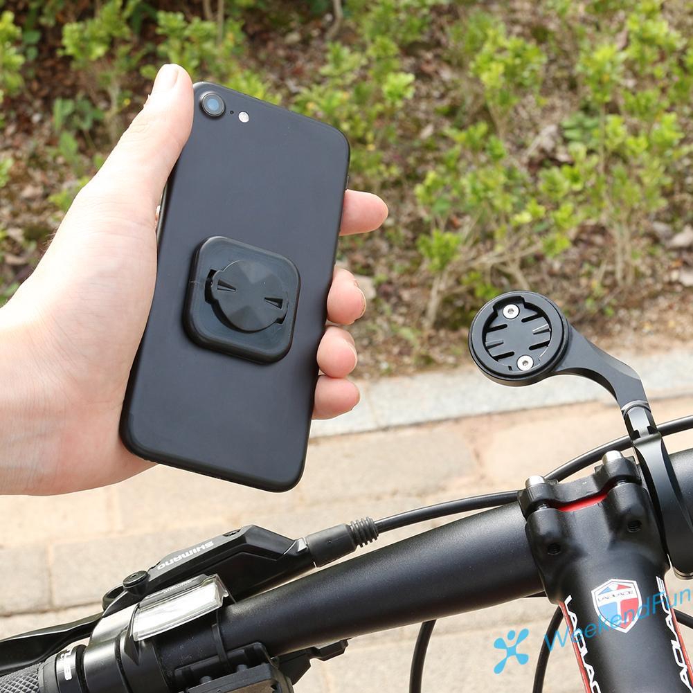 Miếng dán điện thoại làm giá đỡ trên xe đạp