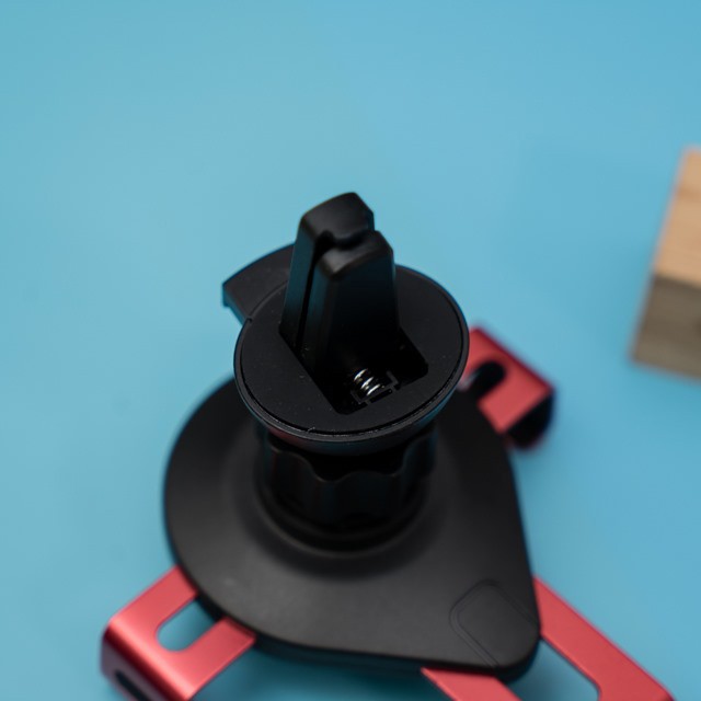 Đế giữ điện thoại trên ô tô ivalue CH-065 | BigBuy360 - bigbuy360.vn