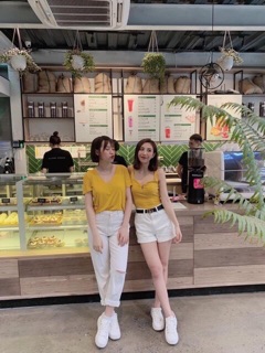 Áo thun cổ tim G.A.P chất giấy mỏng nhẹ