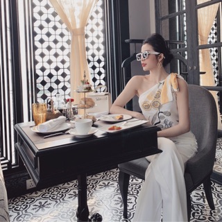 Áo lụa lệch vai