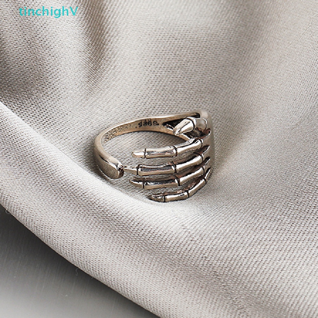 [TinchighV] Nhẫn Hình Bộ Xương Bàn Tay Phong Cách Punk Hip Hop Cổ Điển Làm Quà Tặng Cho Nam Và Nữ [Mới]