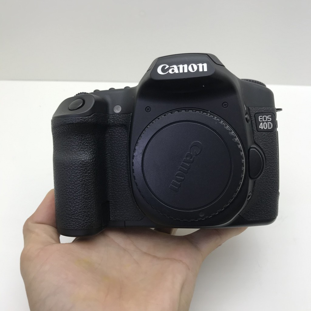 Máy ảnh Canon 40D kèm lens 28-80 ngoại hình 90%