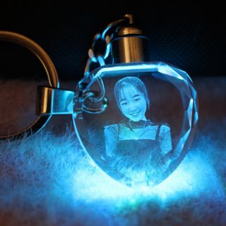 Móc chìa khóa pha lê khắc theo yêu cầu