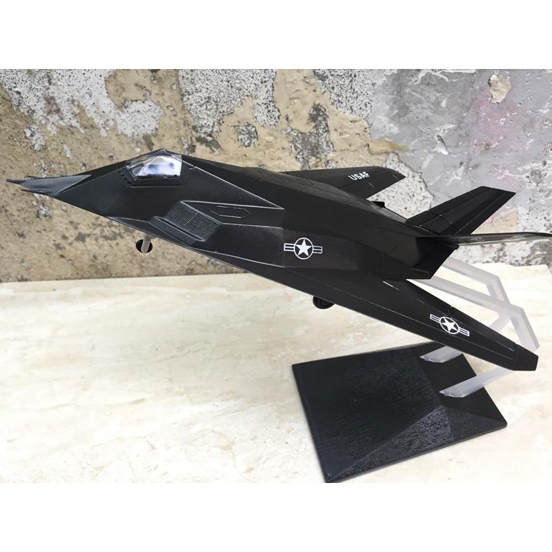 Mô hình Máy báy F-117A 1:72-ABS