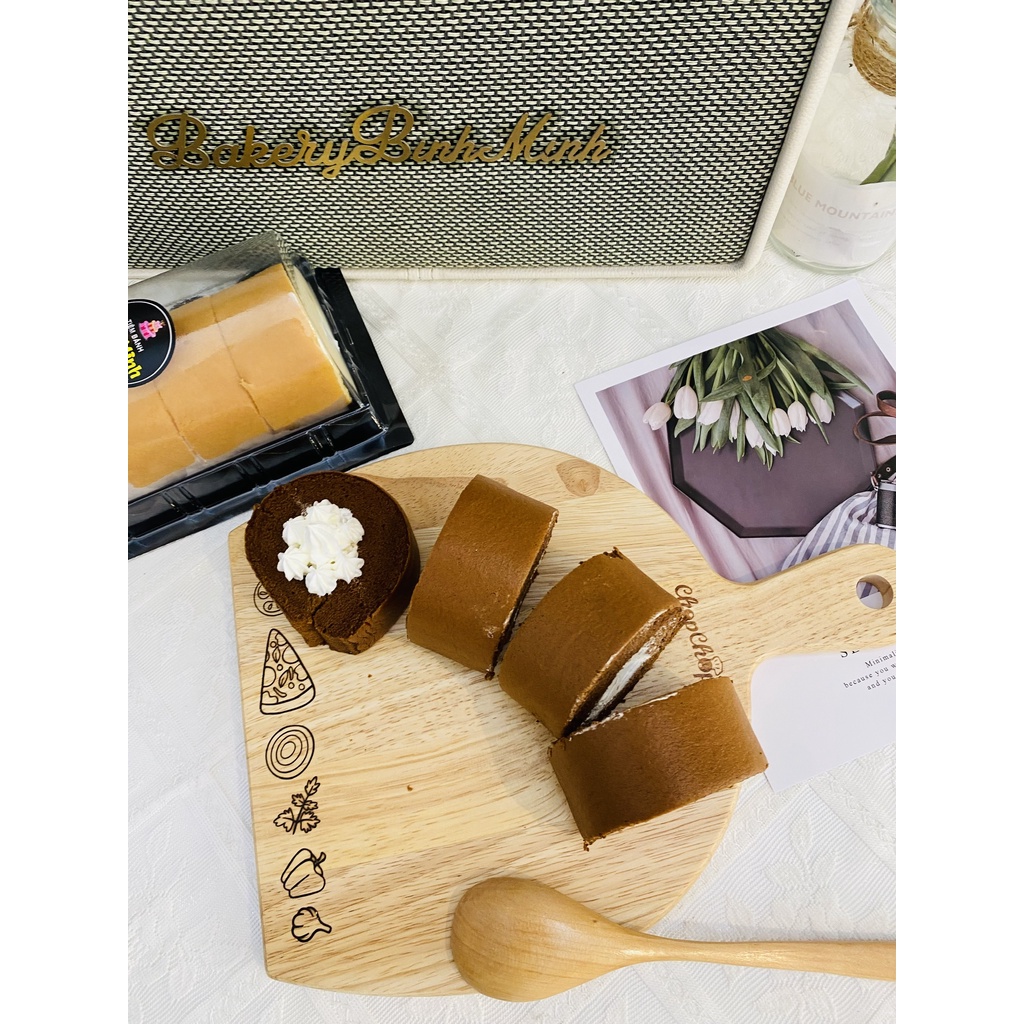 Bánh Bông Lan Cuộn Kem Mềm Mịn Giao Ngay Hà Nội