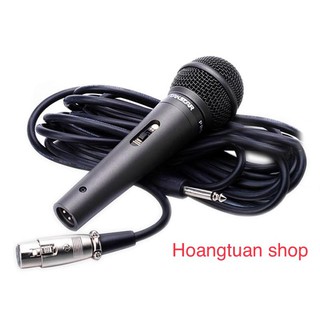 Micro karaoke có dây Takstar Pro38 .