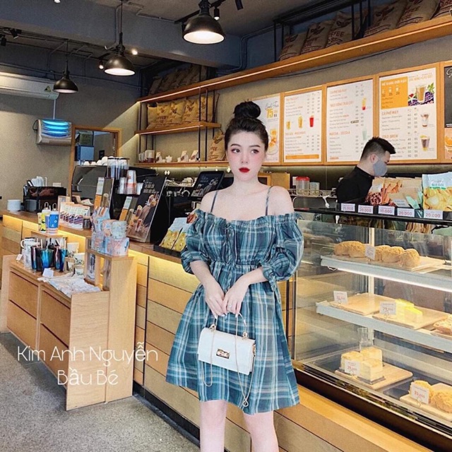 Đầm trễ vai caro xanh