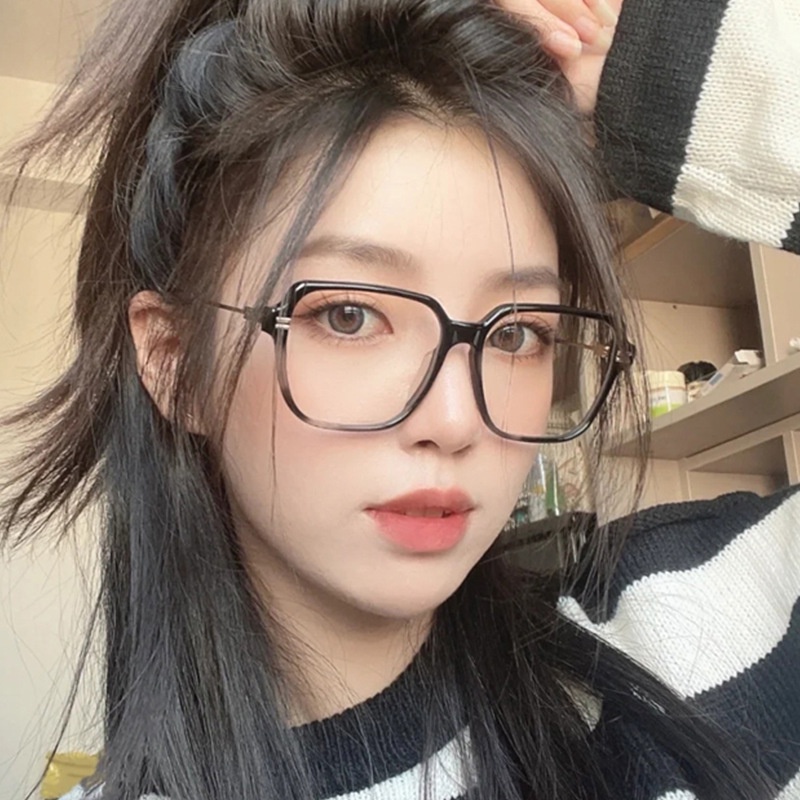 Kính Mát Gọng Vuông Chống Bức Xạ Cho Cả Nam Và Nữ