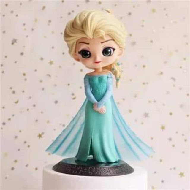 Elsa trang trí bánh sinh nhật