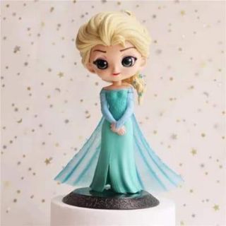 Elsa trang trí bánh sinh nhật