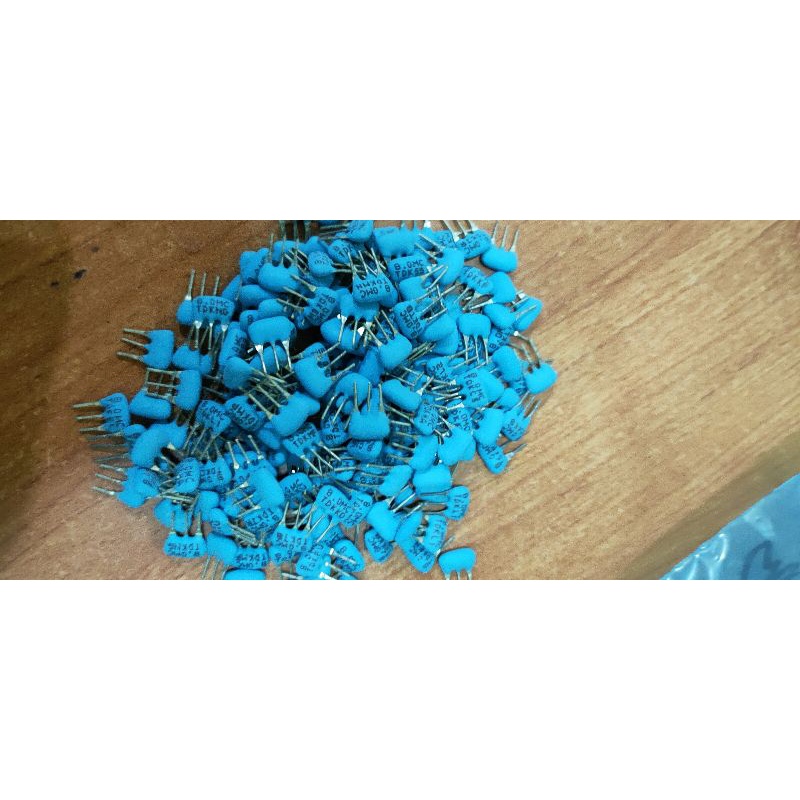 20 con thạch anh 8M 3 chân