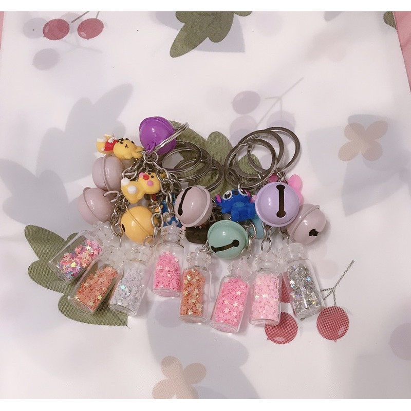 Móc khoá kèm lọ kim tuyến