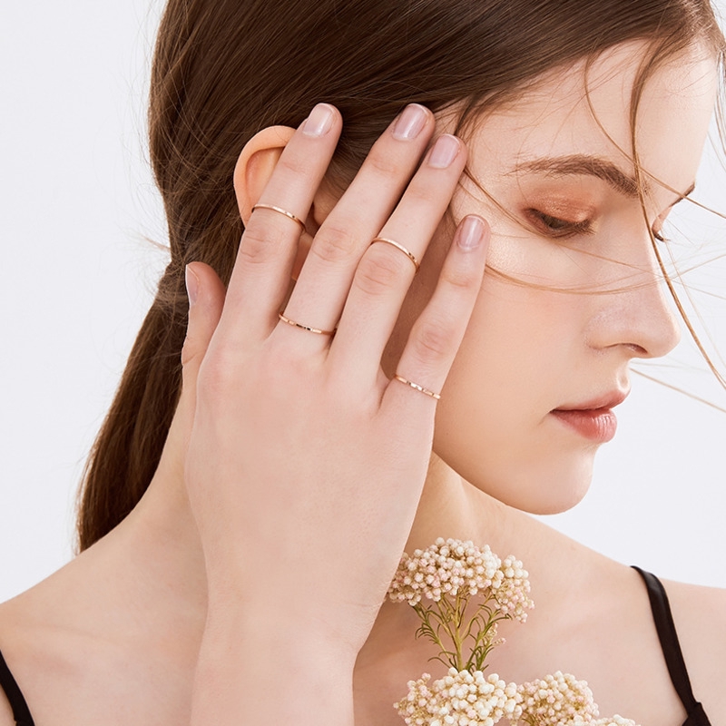 Nhẫn thép titan kiểu dáng đơn giản