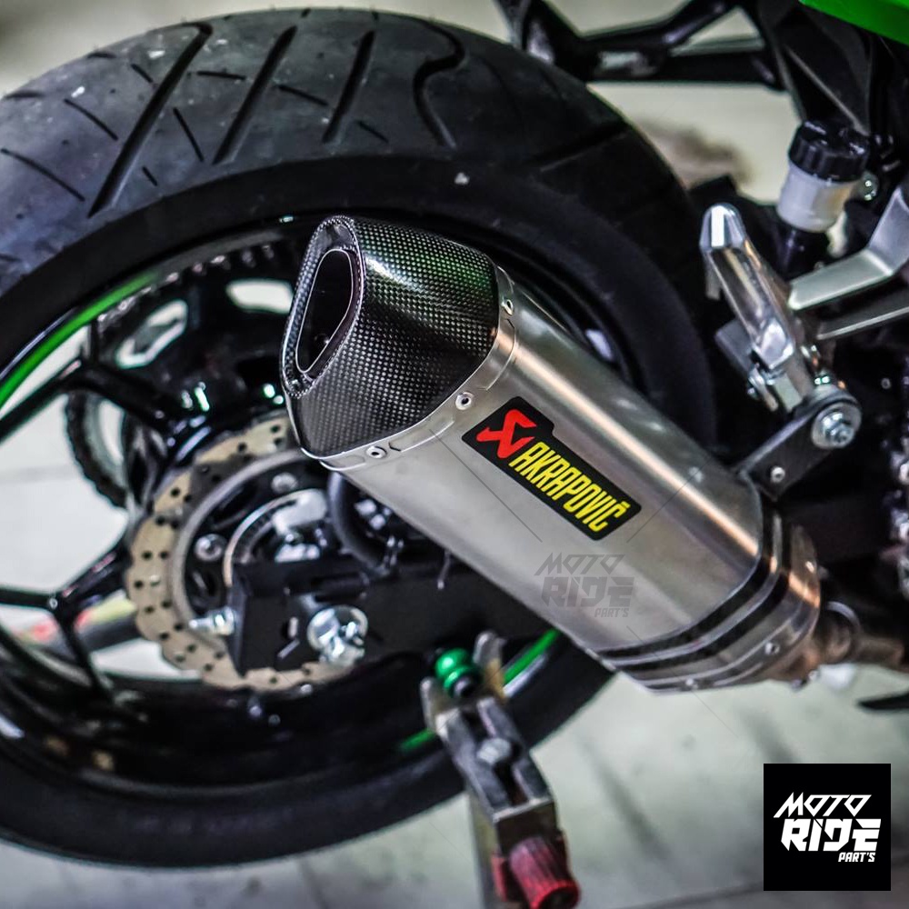 AKRAPOVIC P-HST2AL TEM PÔ DÀI MÀU 150x45mm CHÍNH HÃNG
