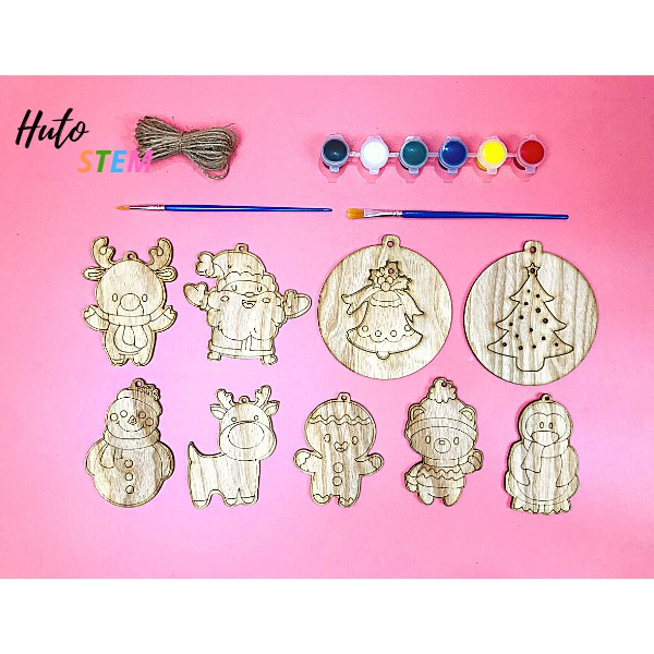 Set 11 Thú Tô Màu Giáng Sinh, Tặng Kèm Dây Treo, Vỉ 6 Màu Và 2 cọ