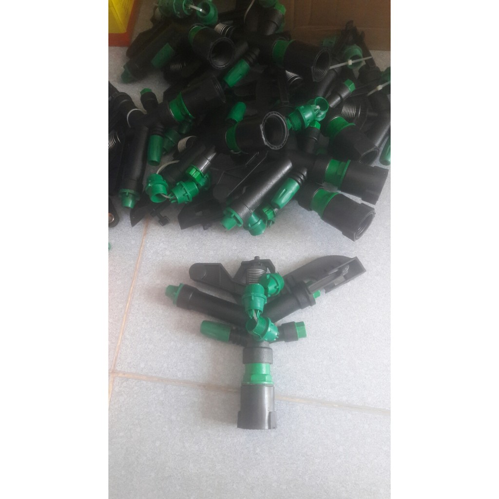 Béc cánh đập quay 34 răng trong 4 tia nước