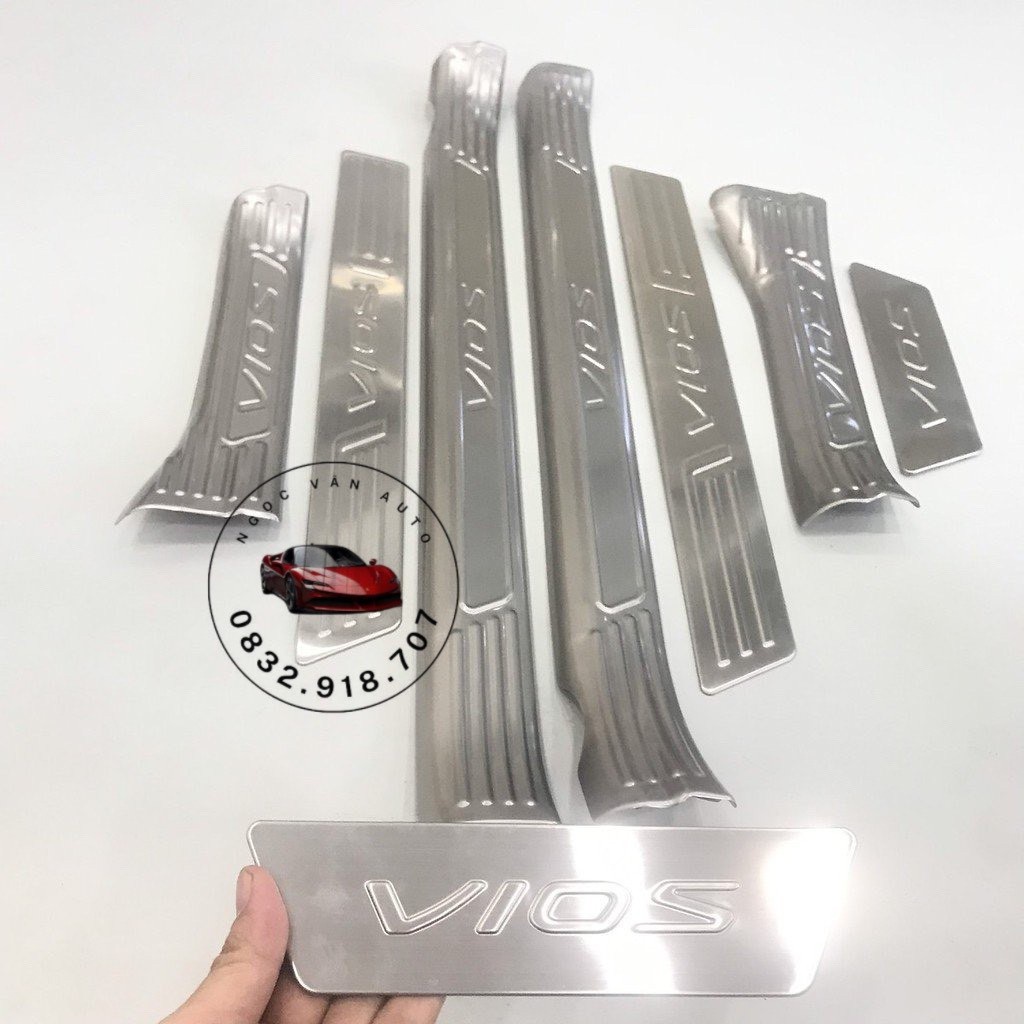 Ốp bậc cửa Vios 2014-2018. 2019-2020-2021 inox cao cấp ( Tặng thêm băng dính 3m)