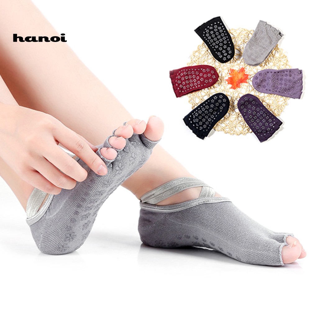 Đôi vớ cotton thoáng khí chống trượt chuyên dụng tập yoga/ pilate dành cho nữ