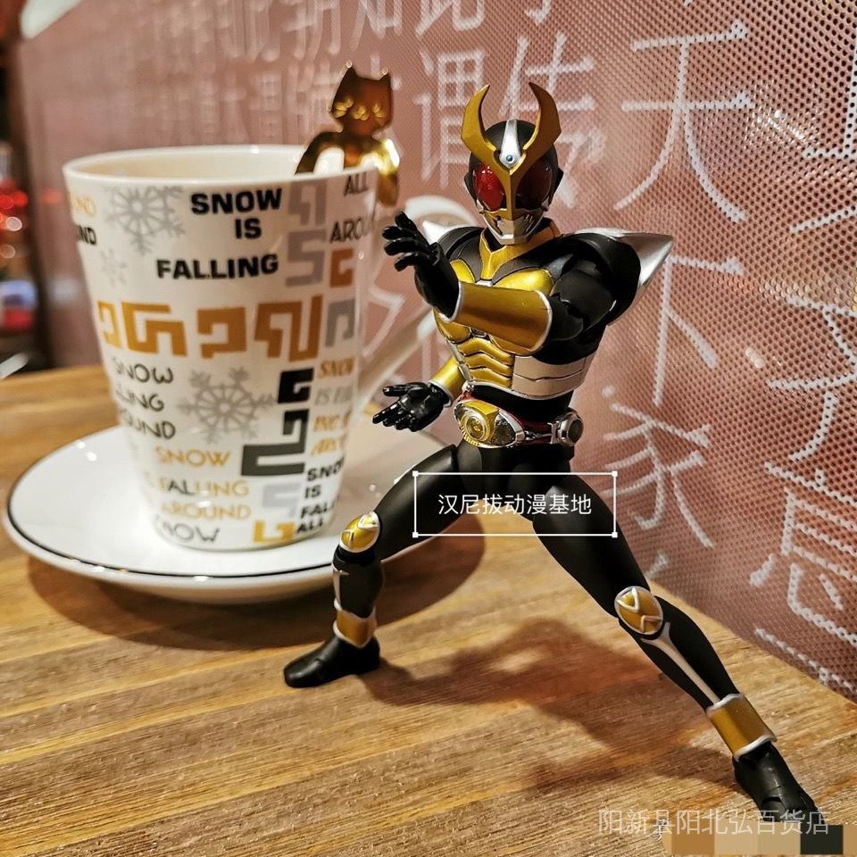 Mô Hình Nhân Vật Siêu Nhân Kamen Rider Đeo Mặt Nạ Đen Vàng Thủ Công