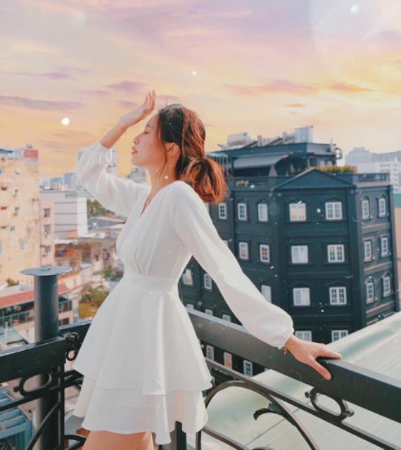 Jumpsuit trắng voan dễ thương xinh xắn