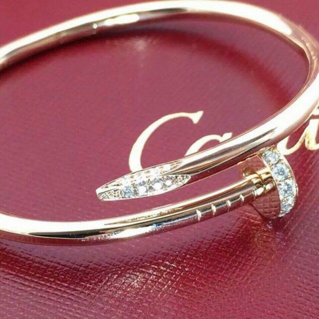 Vòng đinh đính đá full box cao cấp