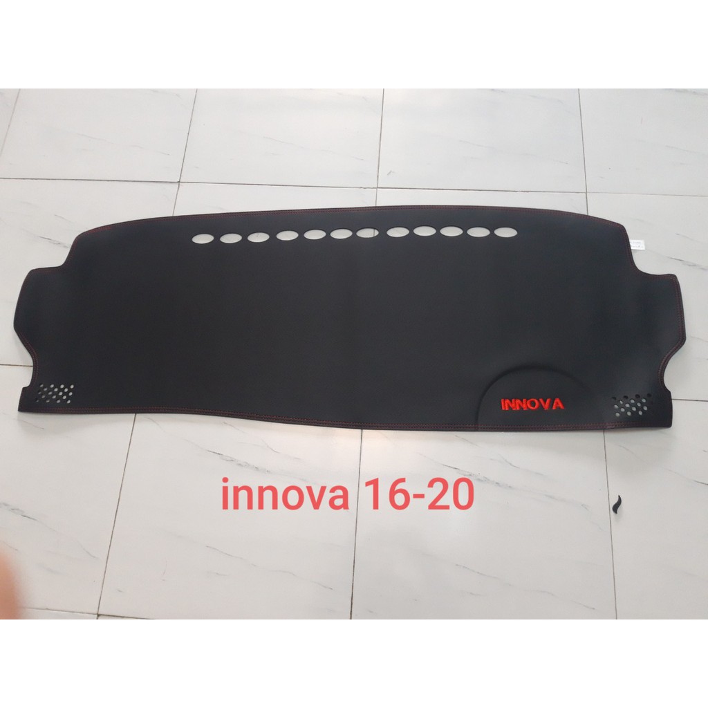 Thảm chống nóng taplo cho xe Toyota Innova (2016-2020)