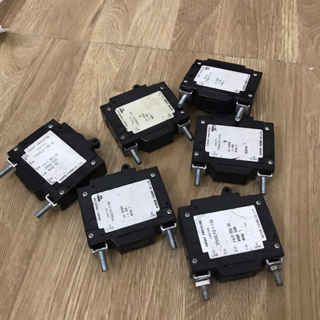 Cb đóng ngắt DC 50a ,hàng tháo tủ công nghiệp